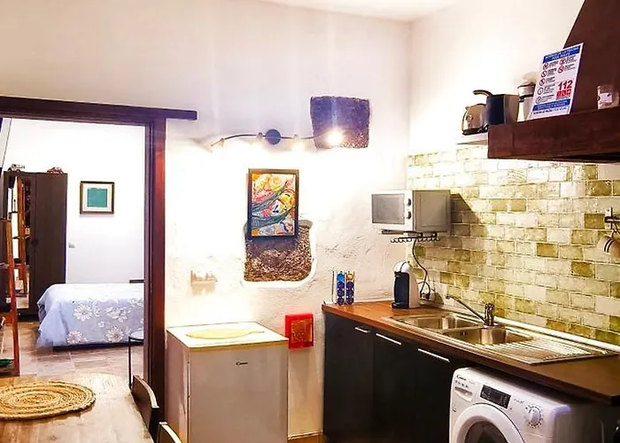 Lucía - Buganvillas * Tías