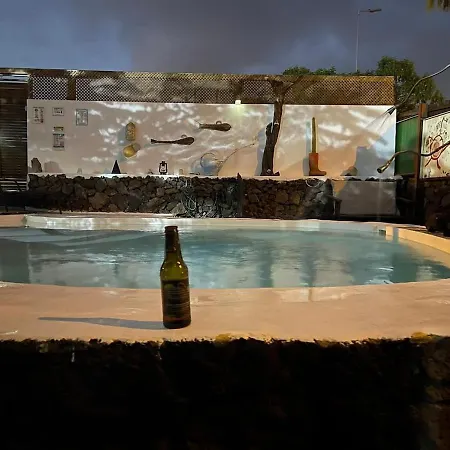 Lucia - Buganvillas *