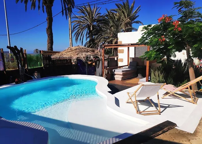 Lucia - Buganvillas * Tías